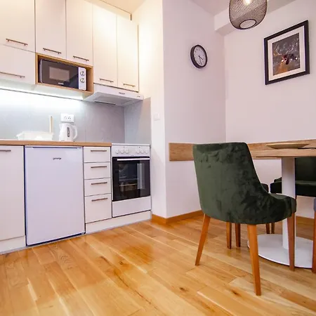 Titova 兹拉蒂博尔